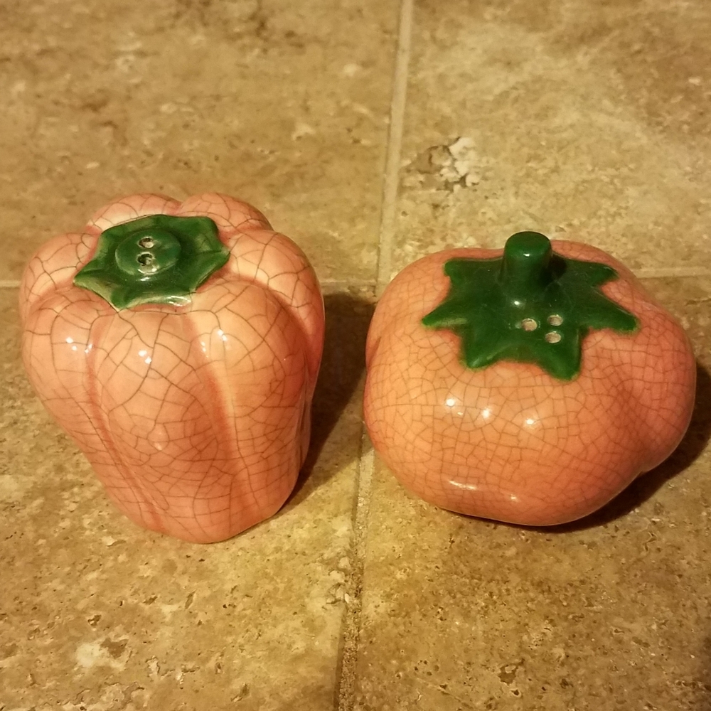 Vtg Russ Pumpkin Salt & Pepper Shaker Set